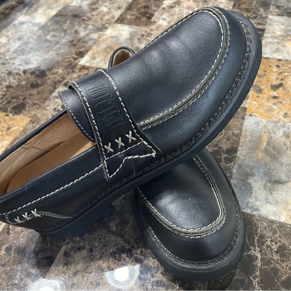 Men’s size 8 John Fluevog loafer